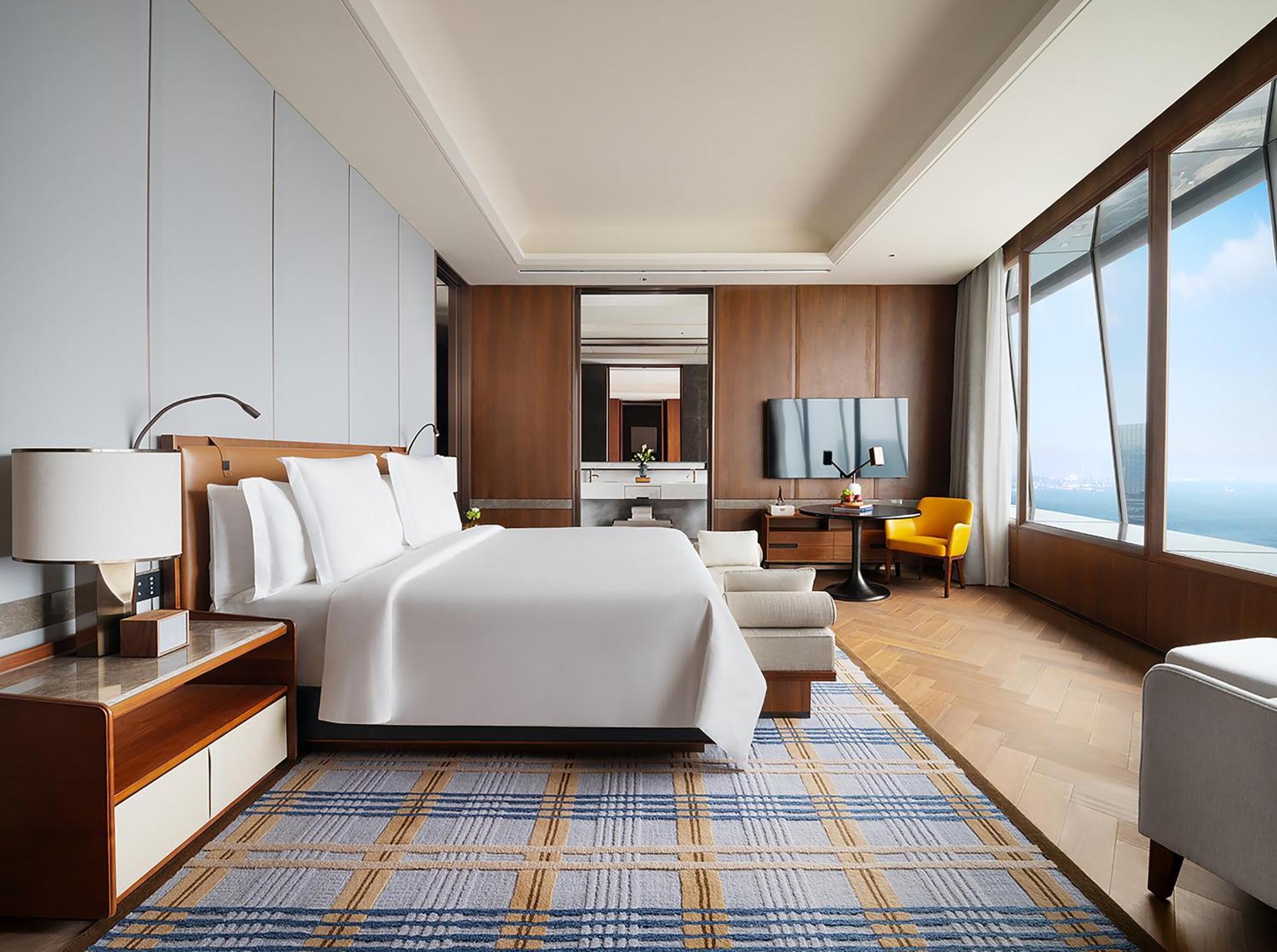 Four Seasons Hotel Далянь Экстерьер фото